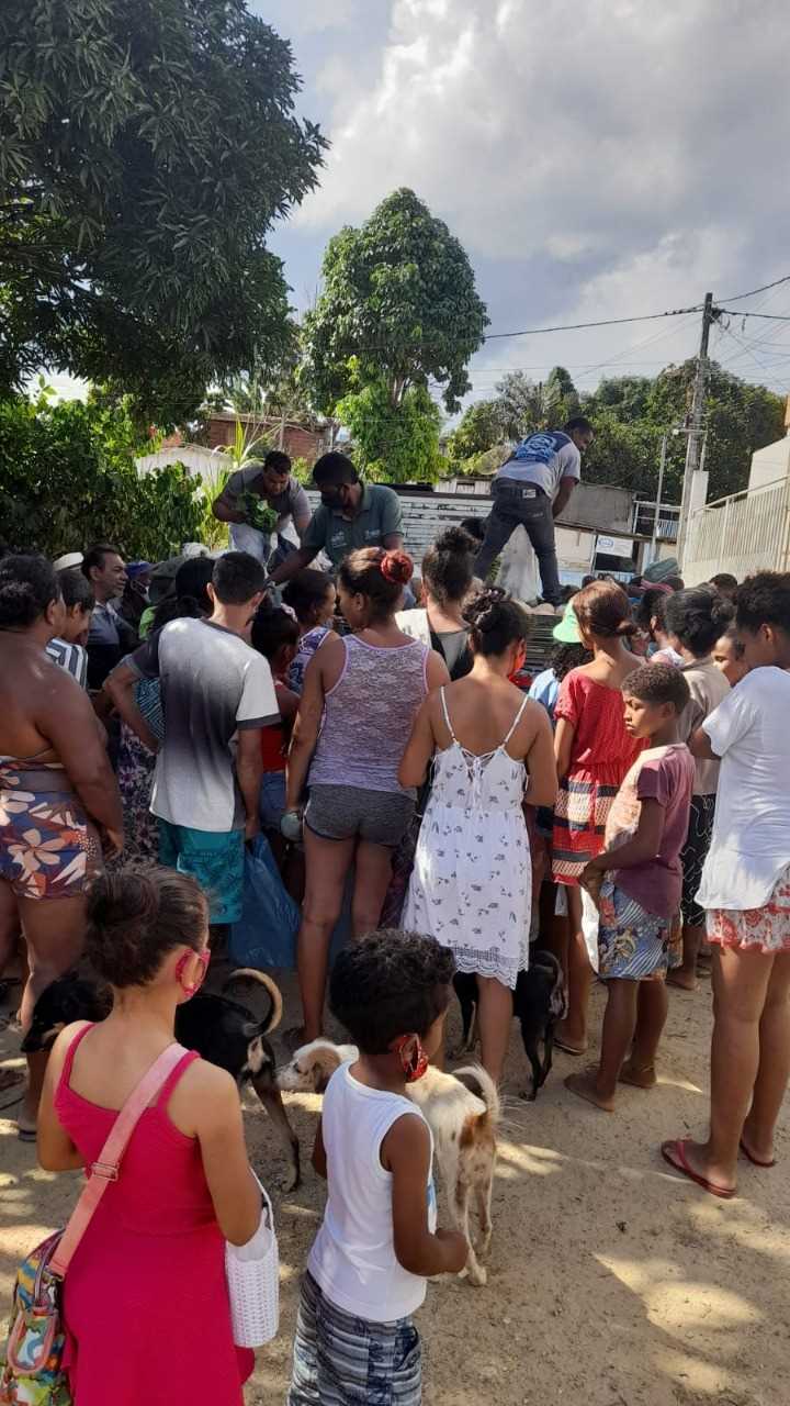 Camacã: Secretaria de Agricultura anuncia a chegada de água para 2 Assentamentos e faz entrega de alimentos para famílias